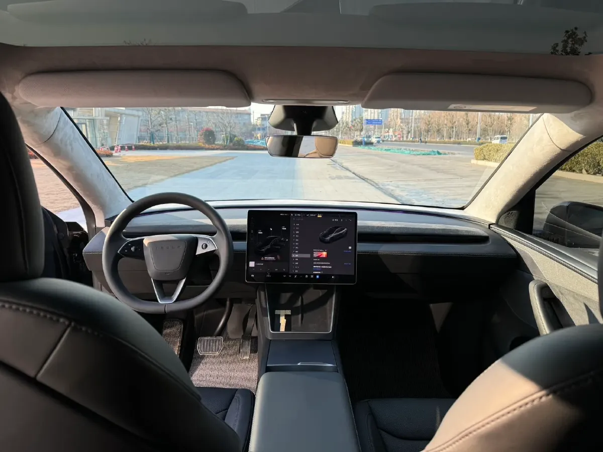 2025 Tesla Model Y BEV,autocango,china used car exporter,china ev exporter,chinese used car exporter,chinese used ev exporter