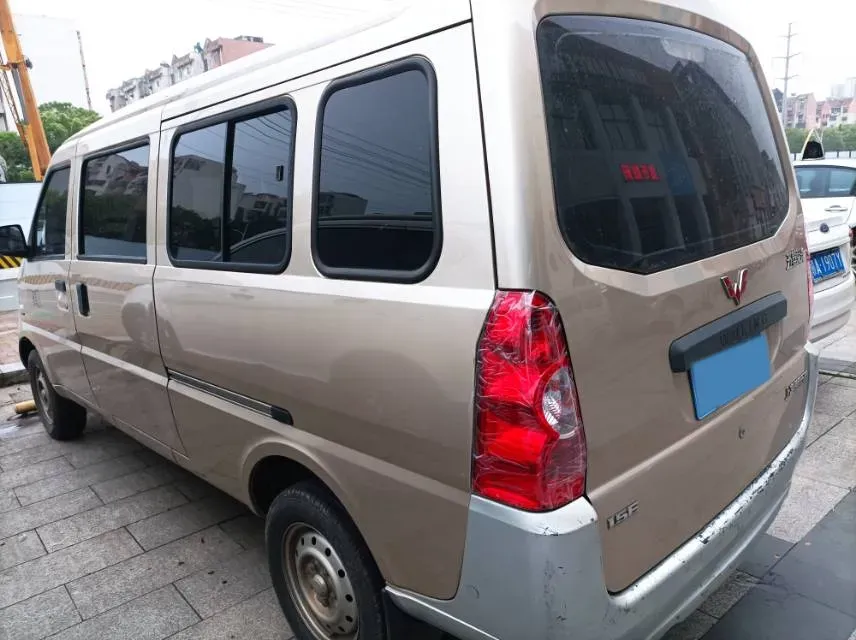 2019 WuLing RongGuang 1.5L 107HP L4 5MT,autocango,china used car exporter,china ev exporter,chinese used car exporter,chinese used ev exporter