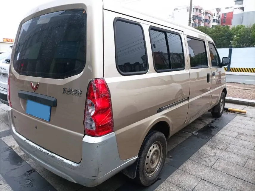 2019 WuLing RongGuang 1.5L 107HP L4 5MT,autocango,china used car exporter,china ev exporter,chinese used car exporter,chinese used ev exporter