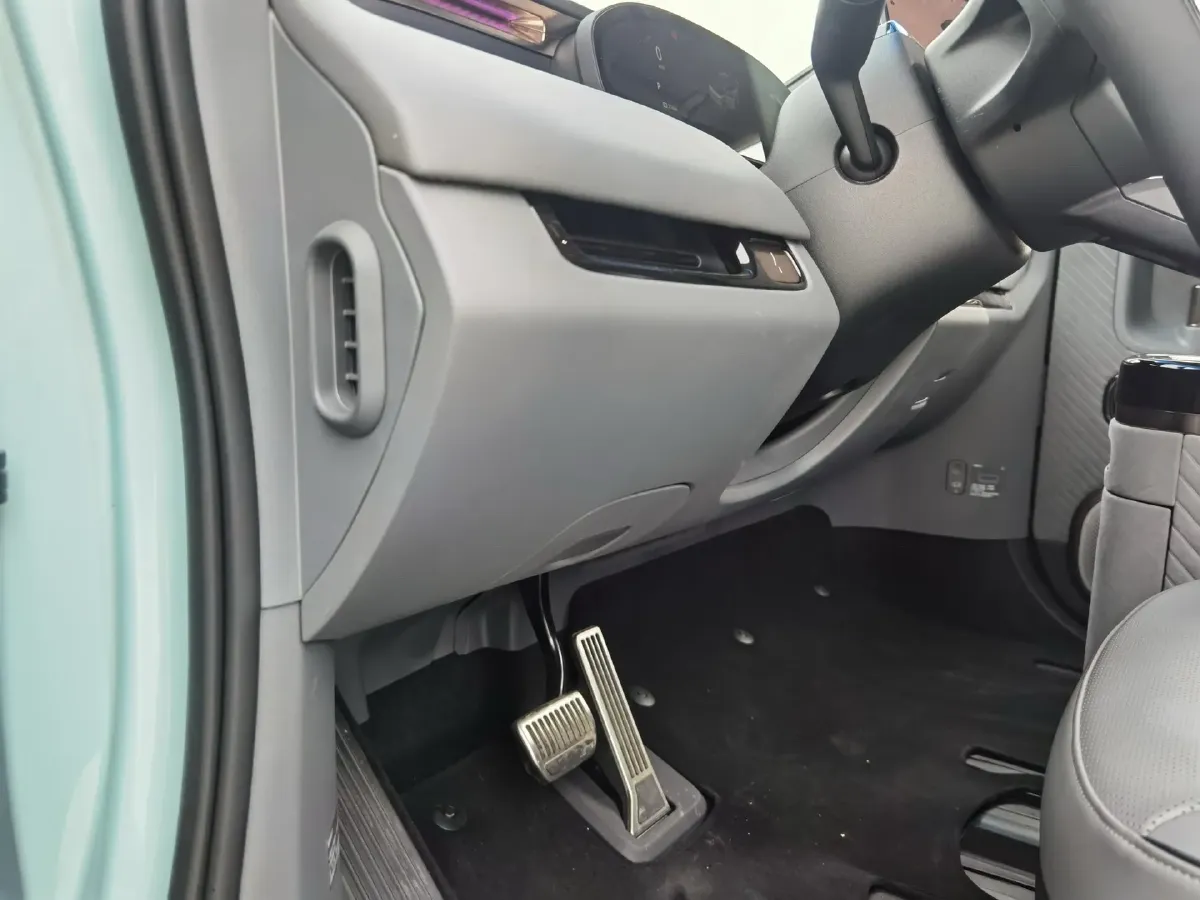 2025 Zeekr MIX BEV 76KWH,autocango,china used car exporter,china ev exporter,chinese used car exporter,chinese used ev exporter