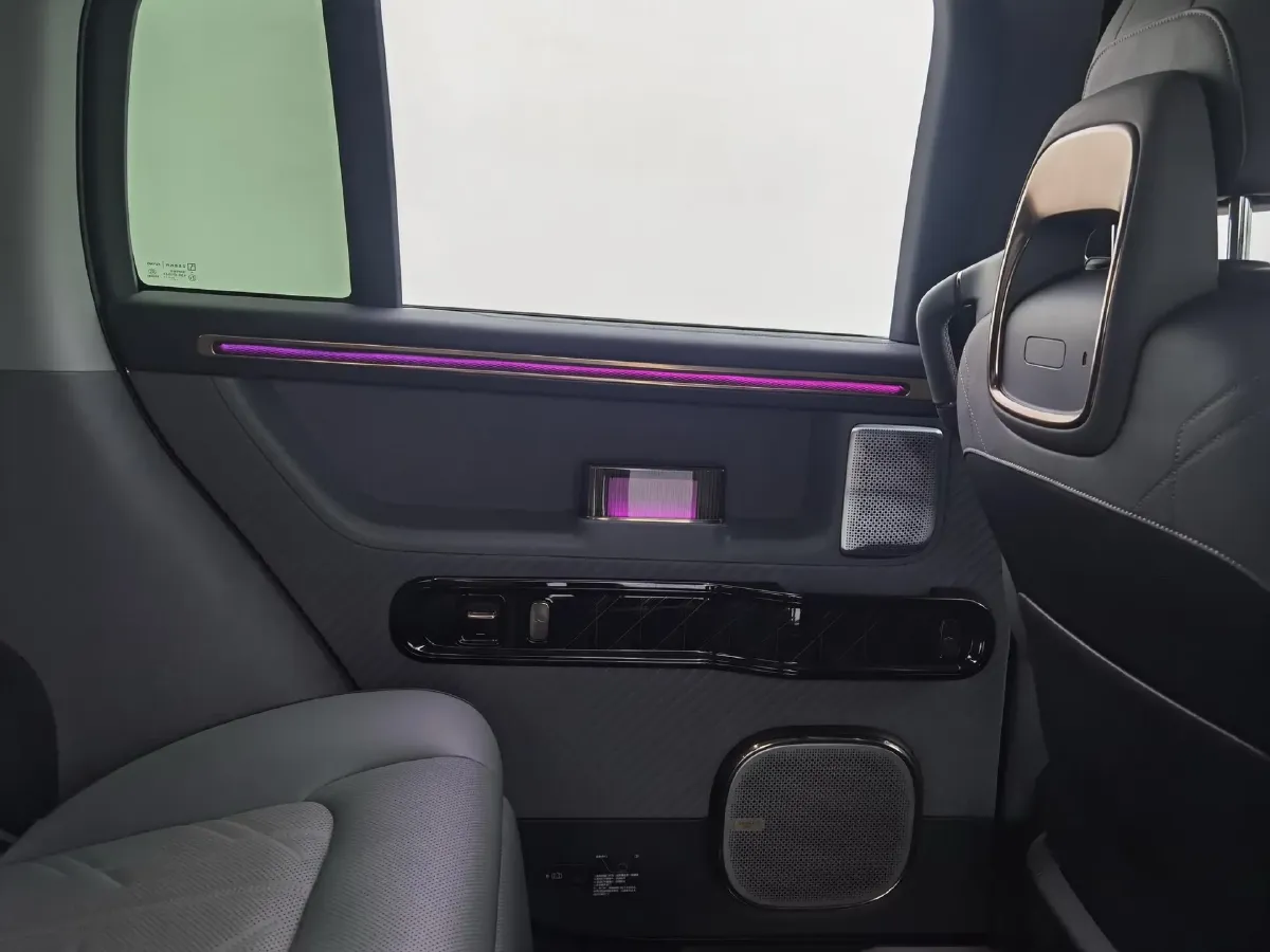 2025 Zeekr MIX BEV 76KWH,autocango,china used car exporter,china ev exporter,chinese used car exporter,chinese used ev exporter