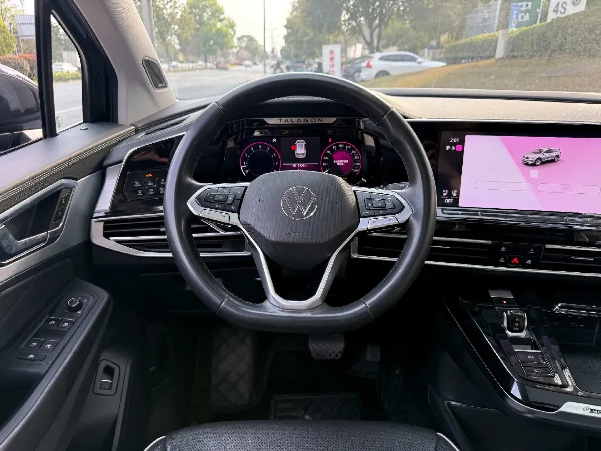 2021 Volkswagen Talagon 2.5T 299HP V6 7DCT,autocango,china used car exporter,china ev exporter,chinese used car exporter,chinese used ev exporter