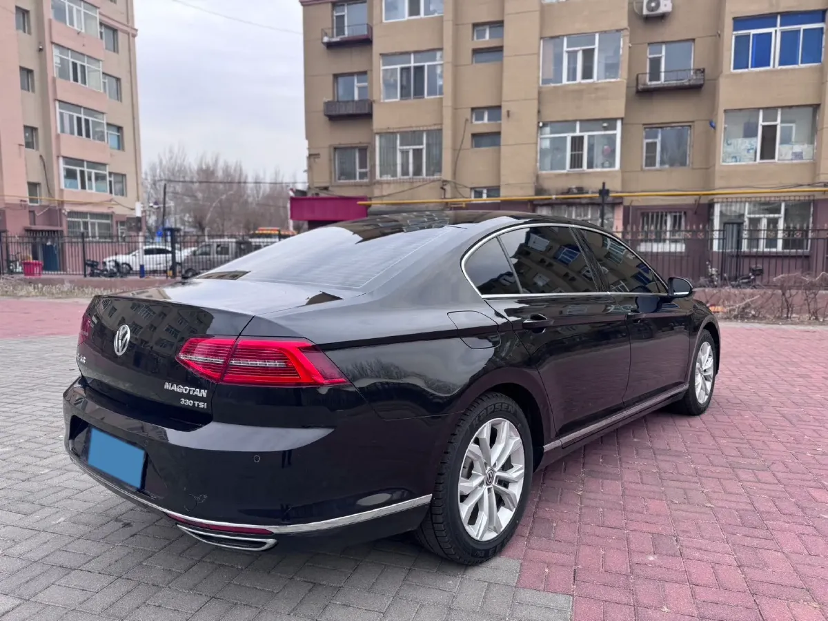 2018 Volkswagen Magotan 1.8T 180HP L4 7DCT,autocango,china used car exporter,china ev exporter,chinese used car exporter,chinese used ev exporter