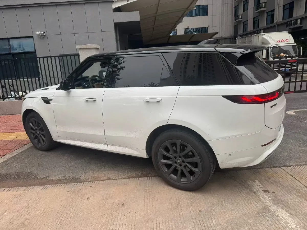 2023 Land Rover Range Rover Sport 3.0T 400HP L6 8AT,autocango,china used car exporter,china ev exporter,chinese used car exporter,chinese used ev exporter