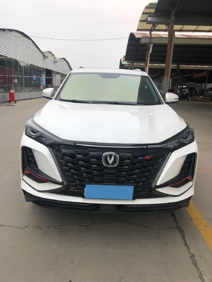 2022 ChangAn CS75 Plus 1.5T 178HP L4 6AT,autocango,china used car exporter,china ev exporter,chinese used car exporter,chinese used ev exporter