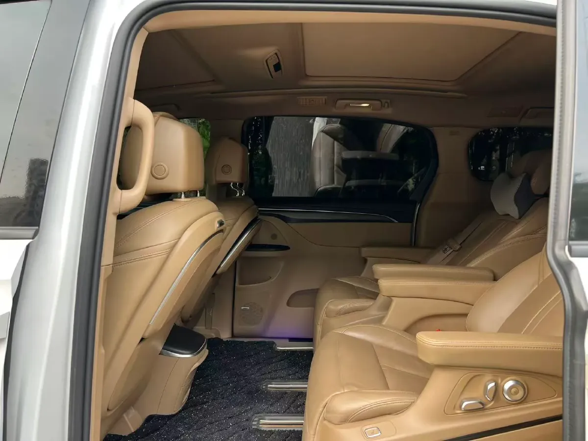 2020 Buick GL8 2.0T 237HP L4 9AT,autocango,china used car exporter,china ev exporter,chinese used car exporter,chinese used ev exporter