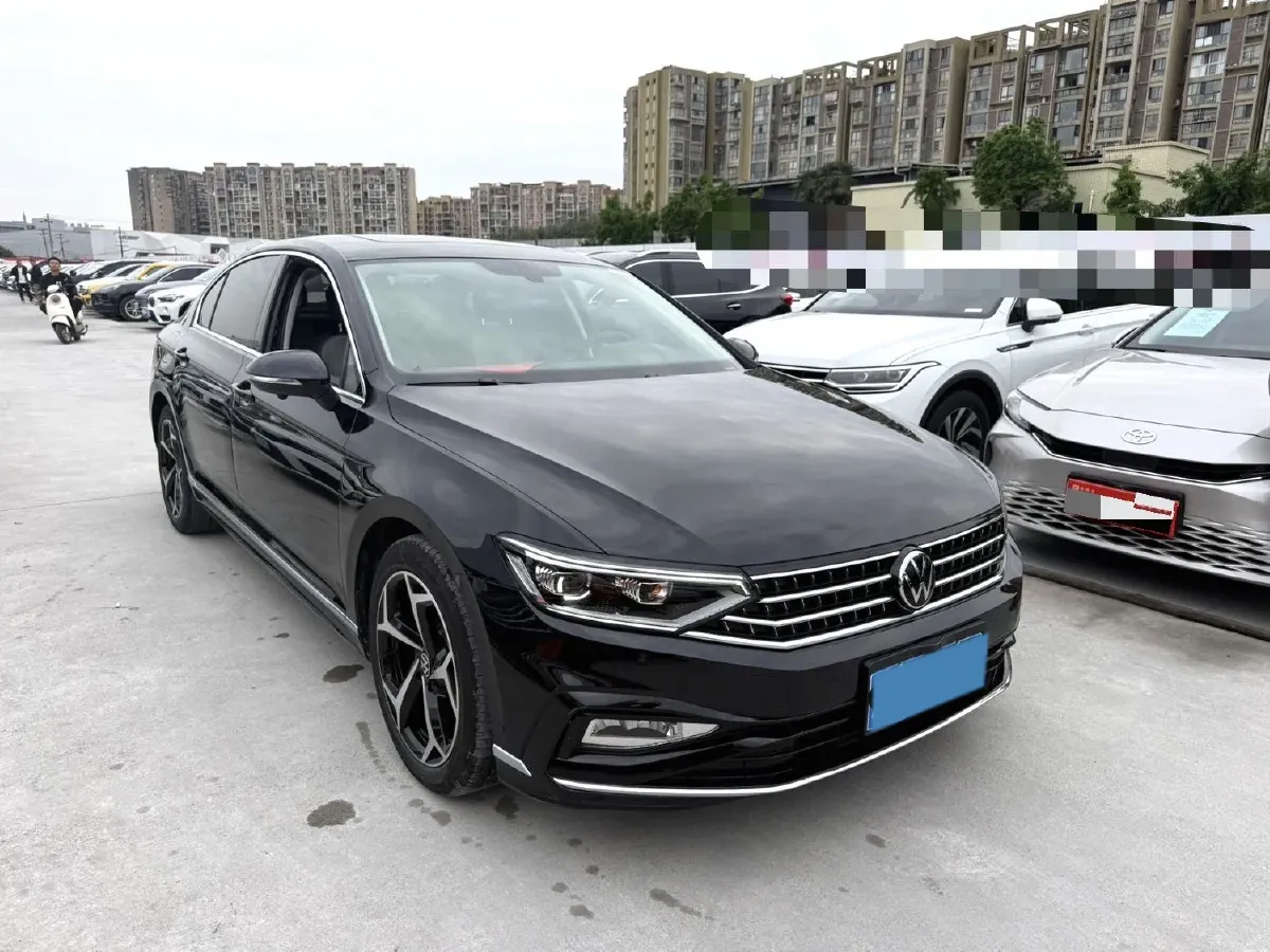 2023 Volkswagen Magotan 2.0T 186HP L4 7DCT,autocango,china used car exporter,china ev exporter,chinese used car exporter,chinese used ev exporter