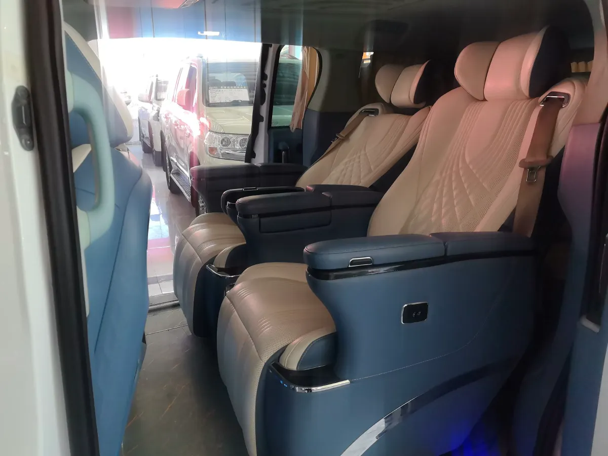 2022 Buick GL8 2.0T 237HP L4 9AT,autocango,china used car exporter,china ev exporter,chinese used car exporter,chinese used ev exporter