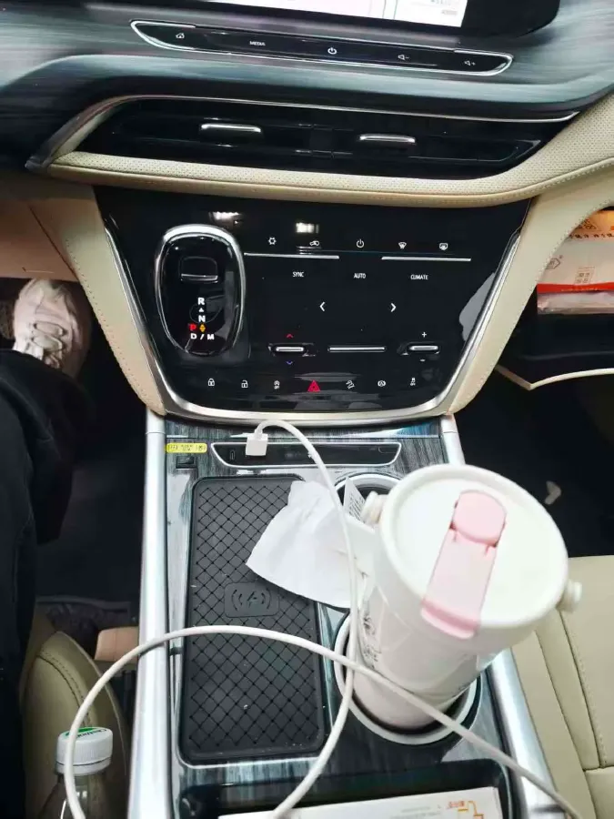 2023 Buick GL8 2.0T 237HP L4 9AT,autocango,china used car exporter,china ev exporter,chinese used car exporter,chinese used ev exporter