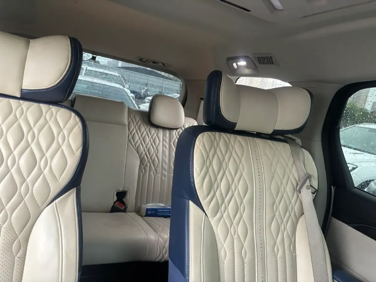 2022 Buick GL8 2.0T 237HP L4 9AT,autocango,china used car exporter,china ev exporter,chinese used car exporter,chinese used ev exporter