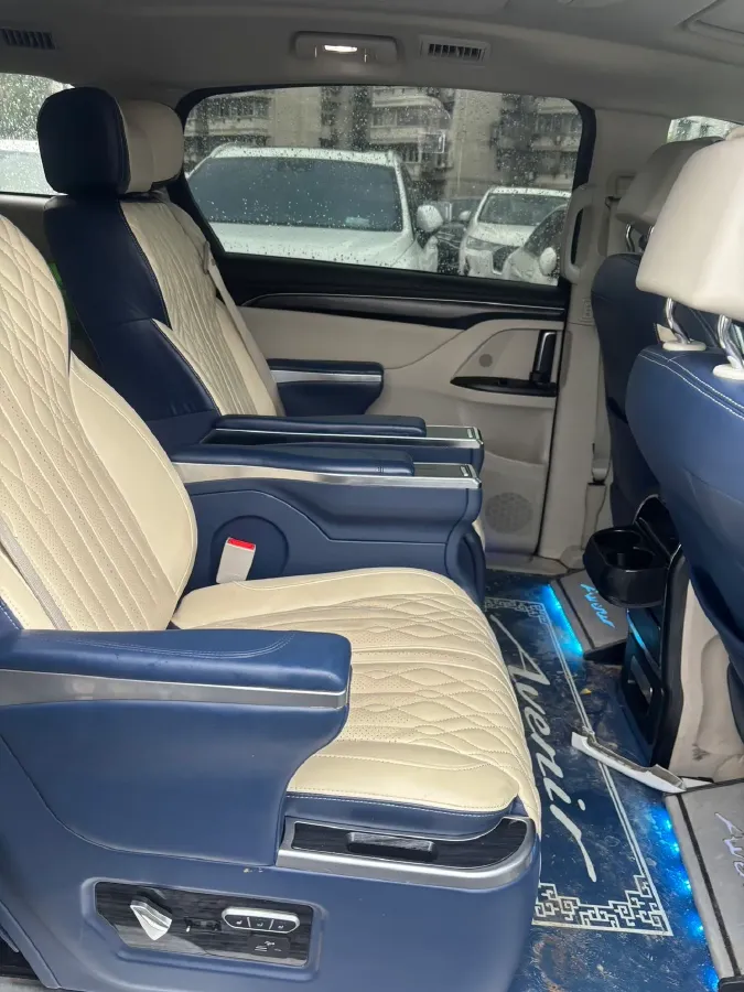 2022 Buick GL8 2.0T 237HP L4 9AT,autocango,china used car exporter,china ev exporter,chinese used car exporter,chinese used ev exporter