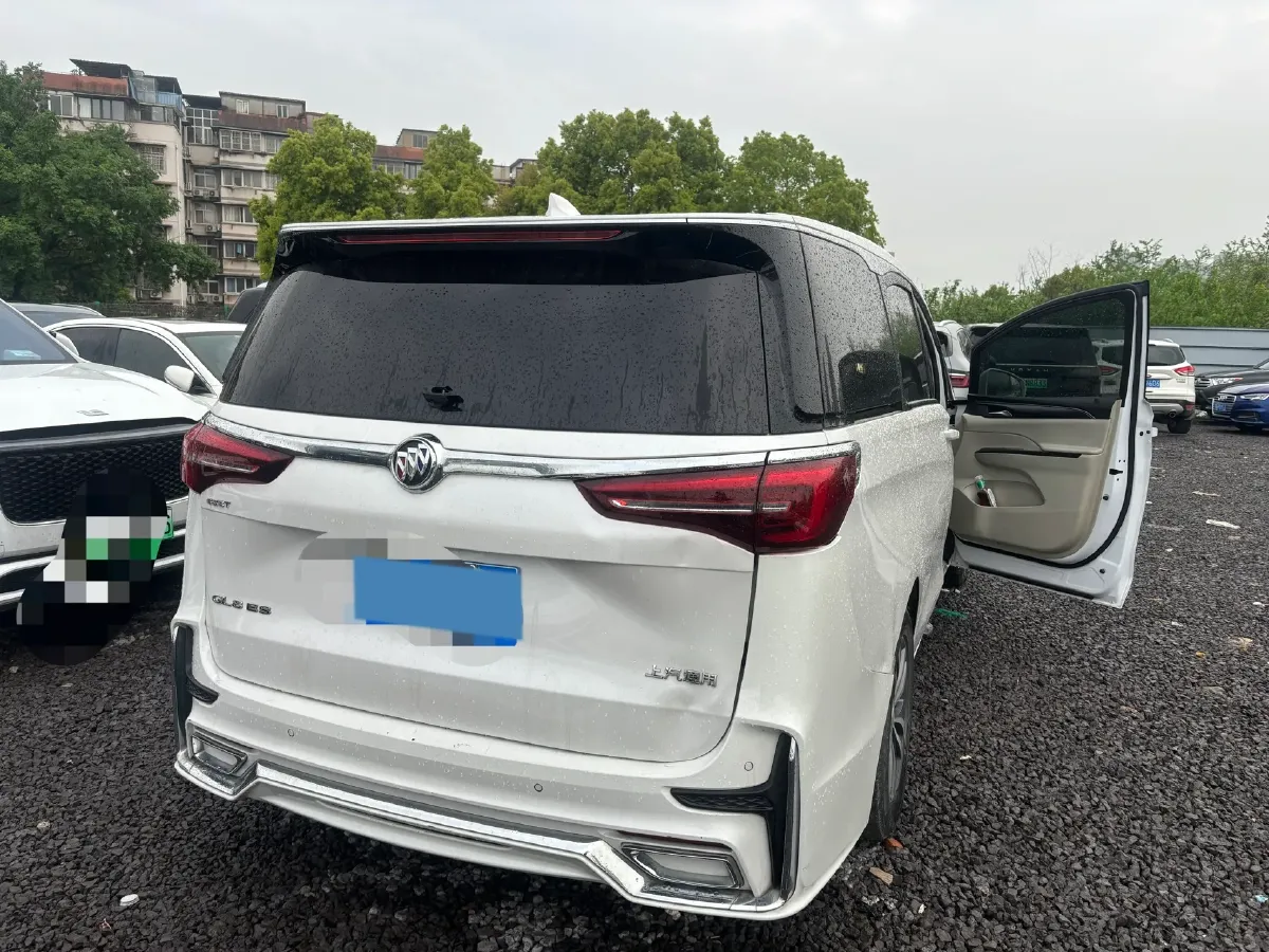2022 Buick GL8 2.0T 237HP L4 9AT,autocango,china used car exporter,china ev exporter,chinese used car exporter,chinese used ev exporter