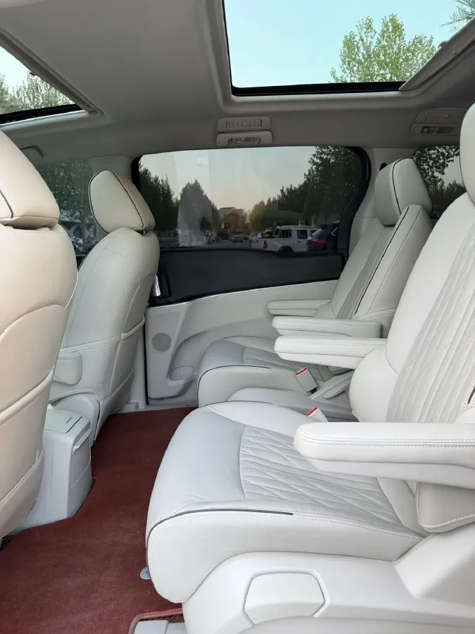 2022 Buick GL8 2.0T 237HP L4 9AT,autocango,china used car exporter,china ev exporter,chinese used car exporter,chinese used ev exporter