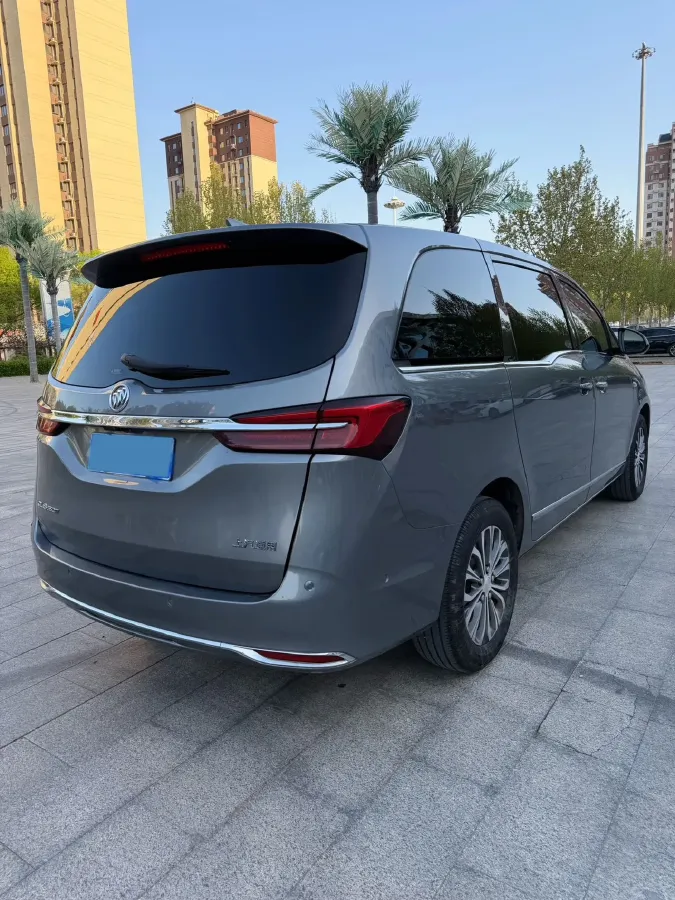 2022 Buick GL8 2.0T 237HP L4 9AT,autocango,china used car exporter,china ev exporter,chinese used car exporter,chinese used ev exporter