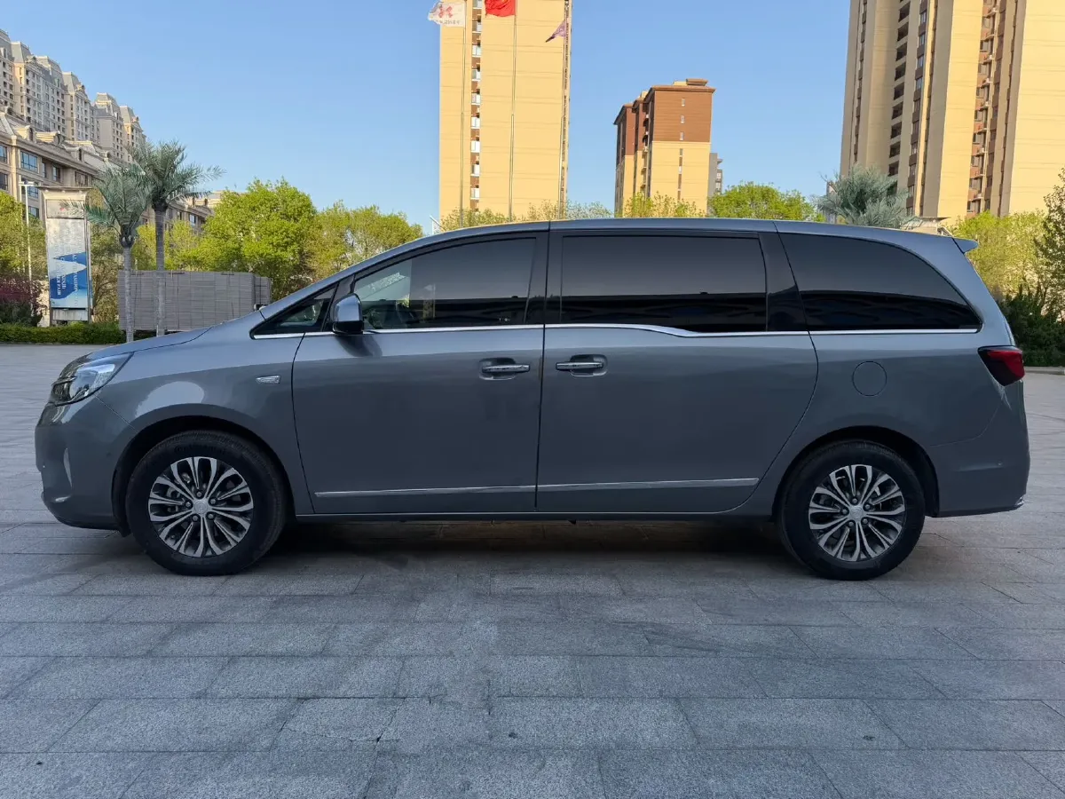 2022 Buick GL8 2.0T 237HP L4 9AT,autocango,china used car exporter,china ev exporter,chinese used car exporter,chinese used ev exporter