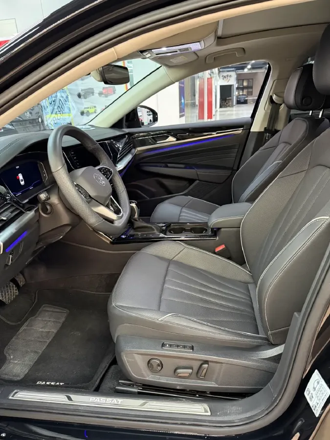 2024 Volkswagen Passat 2.0T 220HP L4 7DCT,autocango,china used car exporter,china ev exporter,chinese used car exporter,chinese used ev exporter