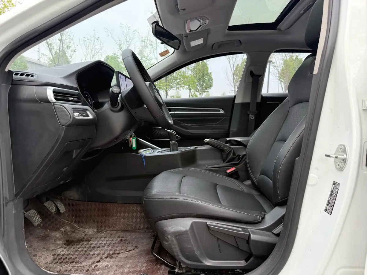 2023 Geely Emgrand 1.5L 127HP L4 5MT,autocango,china used car exporter,china ev exporter,chinese used car exporter,chinese used ev exporter