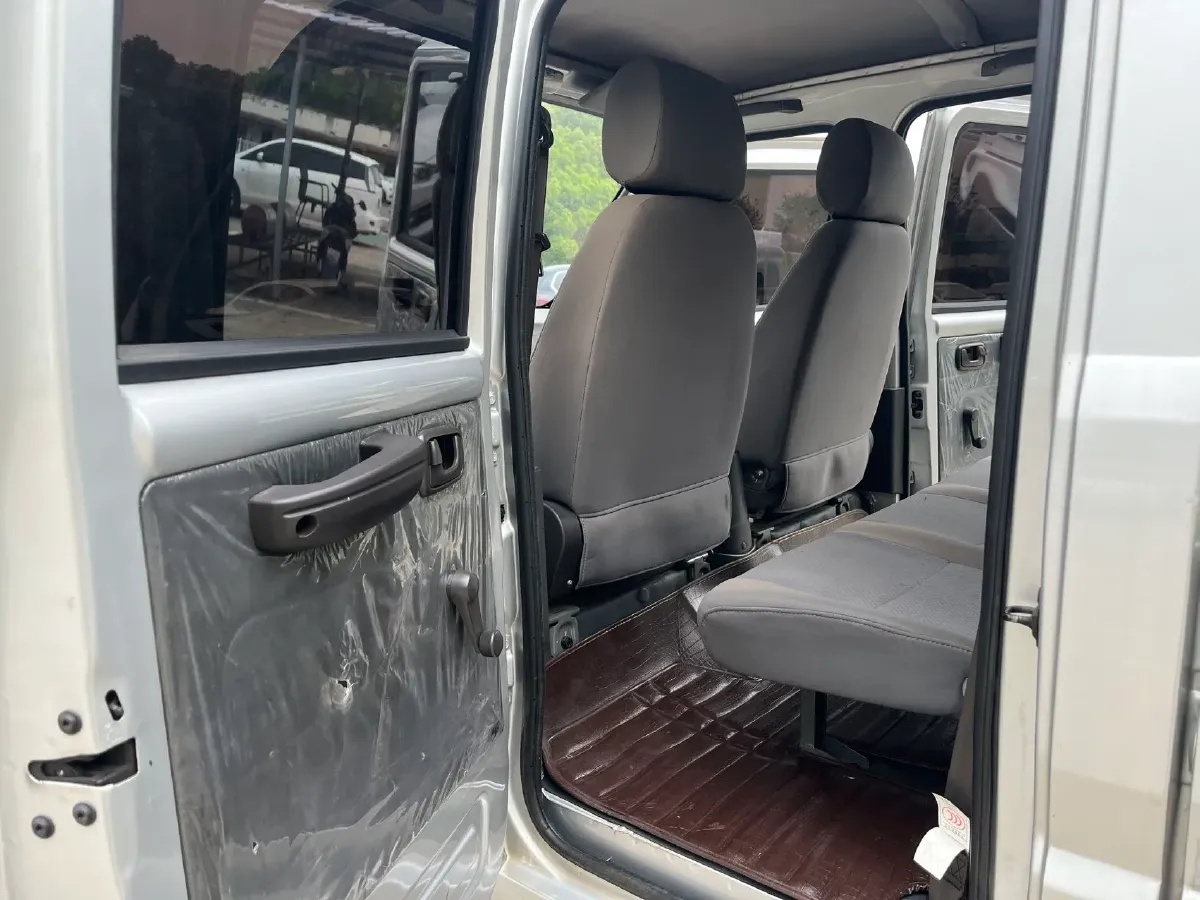 2021 WuLing RongGuang Mini Truck 1.2L 76HP L4 5MT,autocango,china used car exporter,china ev exporter,chinese used car exporter,chinese used ev exporter