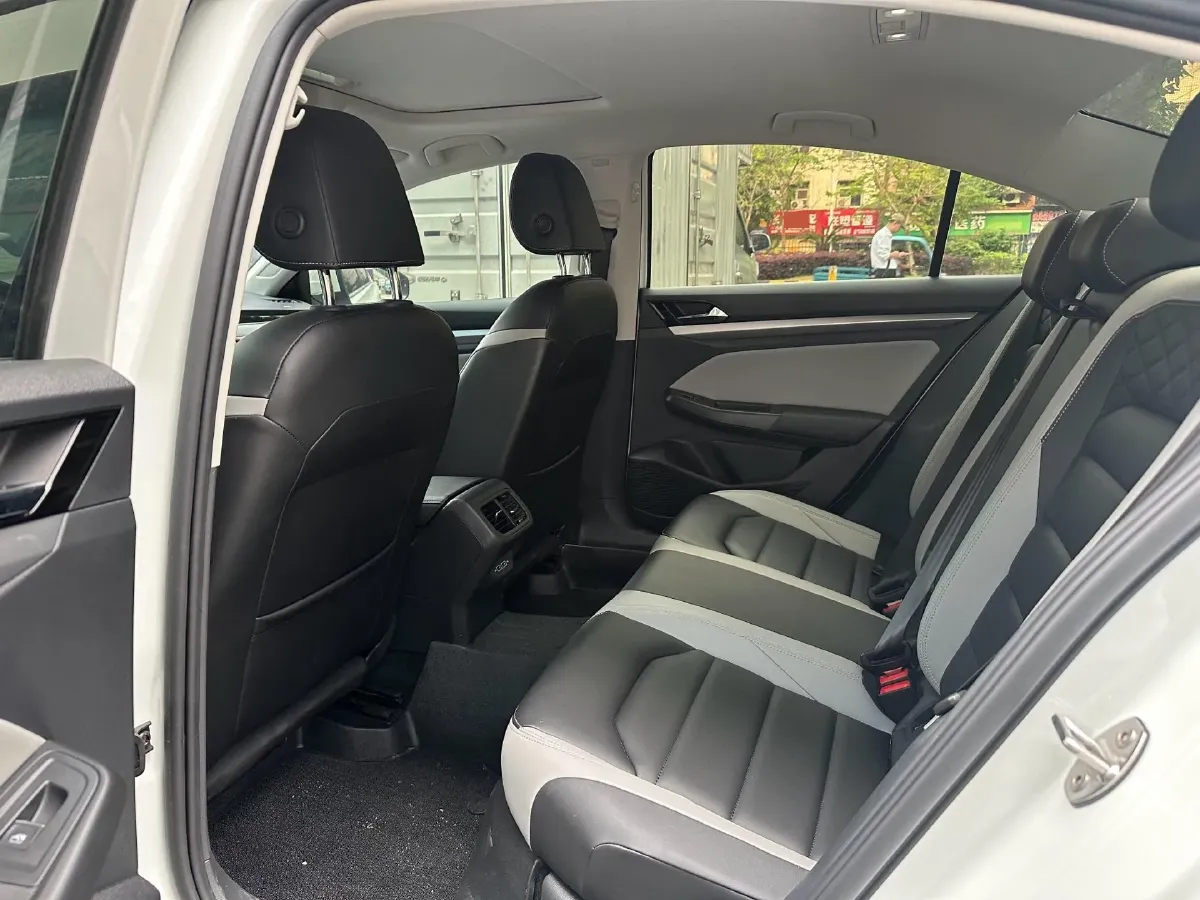 2023 Volkswagen Bora 1.5T 160HP L4 7DCT,autocango,china used car exporter,china ev exporter,chinese used car exporter,chinese used ev exporter