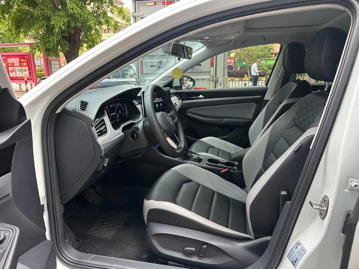 2023 Volkswagen Bora 1.5T 160HP L4 7DCT,autocango,china used car exporter,china ev exporter,chinese used car exporter,chinese used ev exporter