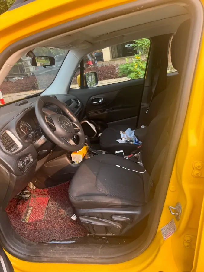 2017 Jeep Renegade 1.4T 150HP L4 7DCT,autocango,china used car exporter,china ev exporter,chinese used car exporter,chinese used ev exporter