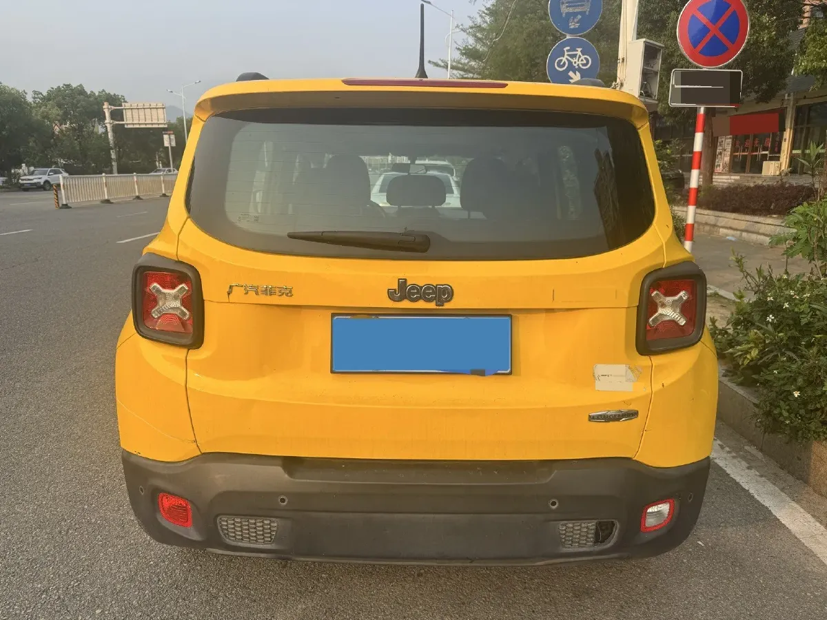 2017 Jeep Renegade 1.4T 150HP L4 7DCT,autocango,china used car exporter,china ev exporter,chinese used car exporter,chinese used ev exporter