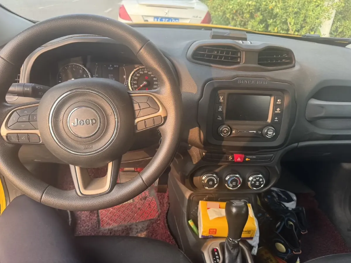 2017 Jeep Renegade 1.4T 150HP L4 7DCT,autocango,china used car exporter,china ev exporter,chinese used car exporter,chinese used ev exporter