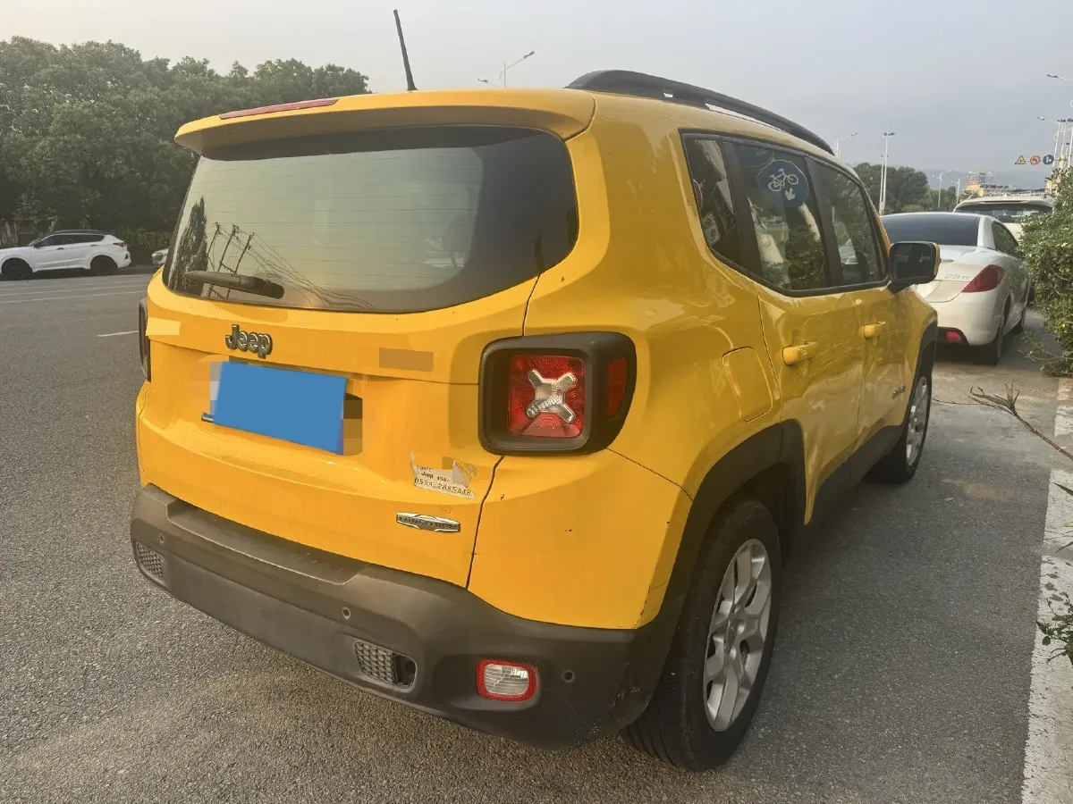 2017 Jeep Renegade 1.4T 150HP L4 7DCT,autocango,china used car exporter,china ev exporter,chinese used car exporter,chinese used ev exporter
