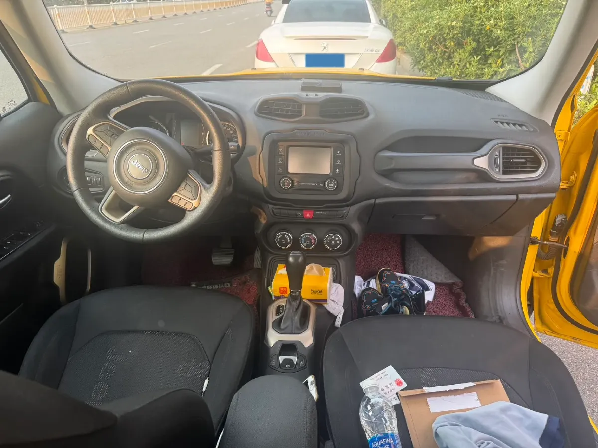 2017 Jeep Renegade 1.4T 150HP L4 7DCT,autocango,china used car exporter,china ev exporter,chinese used car exporter,chinese used ev exporter