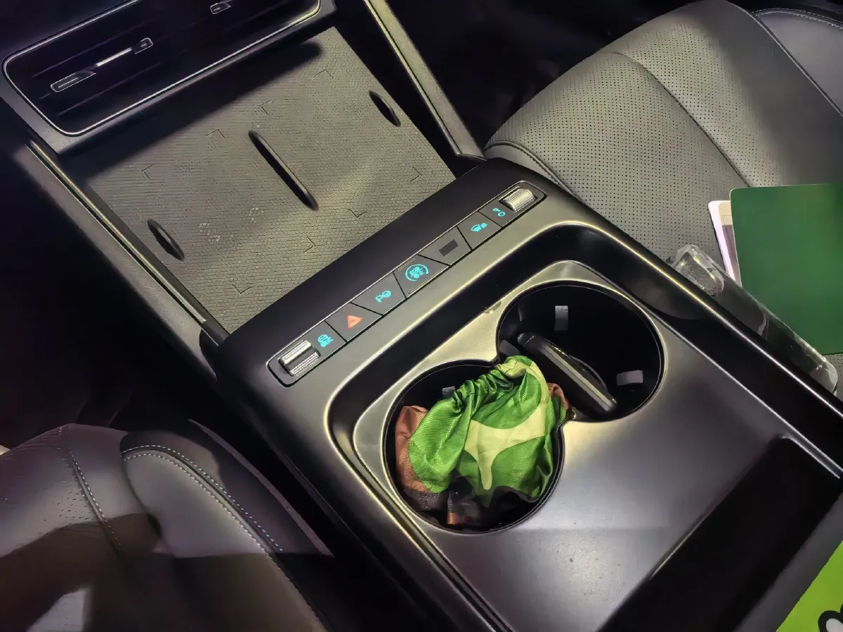 2025 BYD QinL BEV,autocango,china used car exporter,china ev exporter,chinese used car exporter,chinese used ev exporter