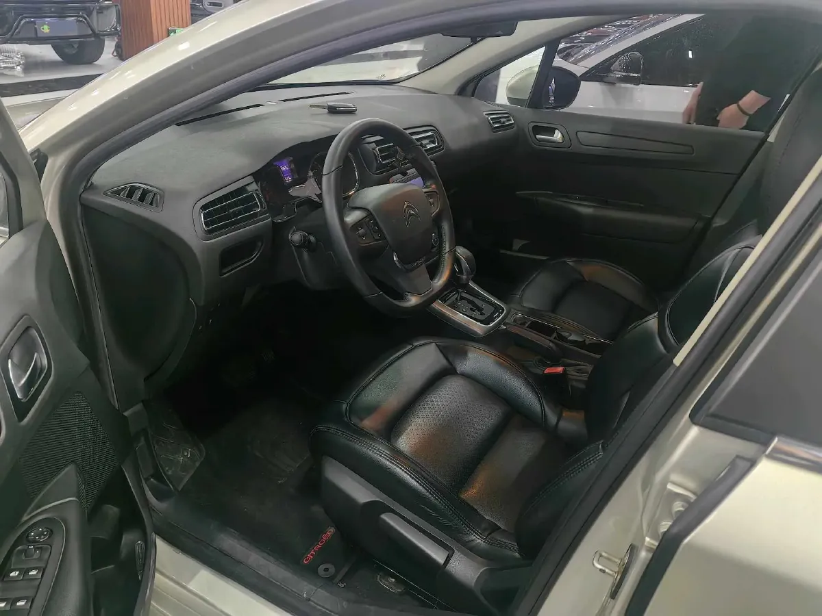 2018 Citroen C4 C-Quatre 1.6L 117HP L4 6AT,autocango,china used car exporter,china ev exporter,chinese used car exporter,chinese used ev exporter