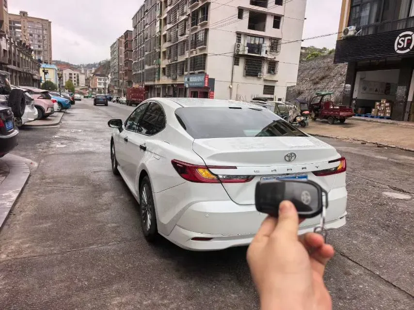 2024 Toyota Camry 2.0L 173HP L4 CVT,autocango,china used car exporter,china ev exporter,chinese used car exporter,chinese used ev exporter