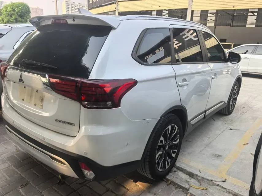 2019 Mitsubishi Outlander 2.0L 166HP L4 CVT,autocango,china used car exporter,china ev exporter,chinese used car exporter,chinese used ev exporter