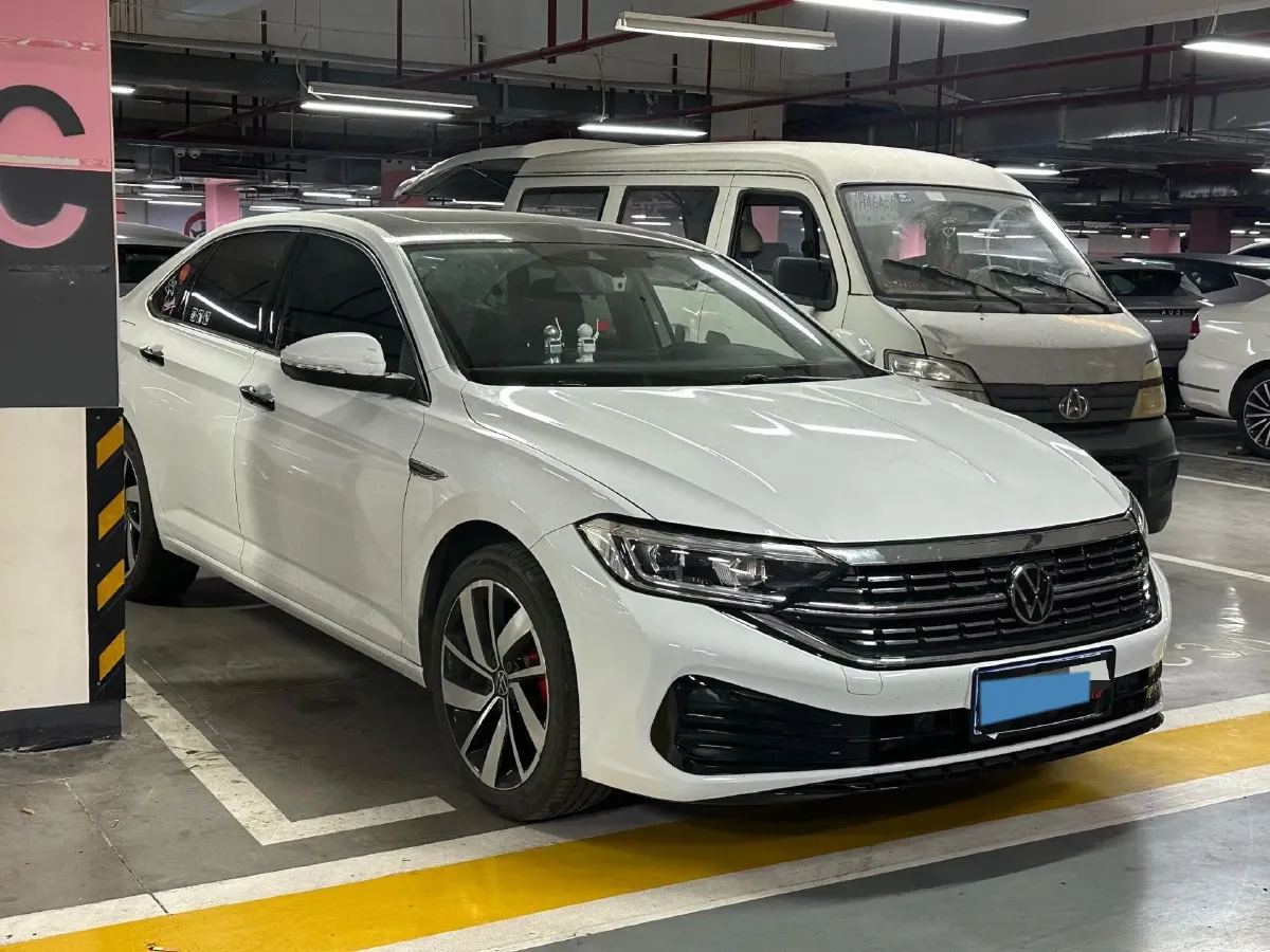 2024 Volkswagen Sagitar 1.5T 160HP L4 7DCT,autocango,china used car exporter,china ev exporter,chinese used car exporter,chinese used ev exporter