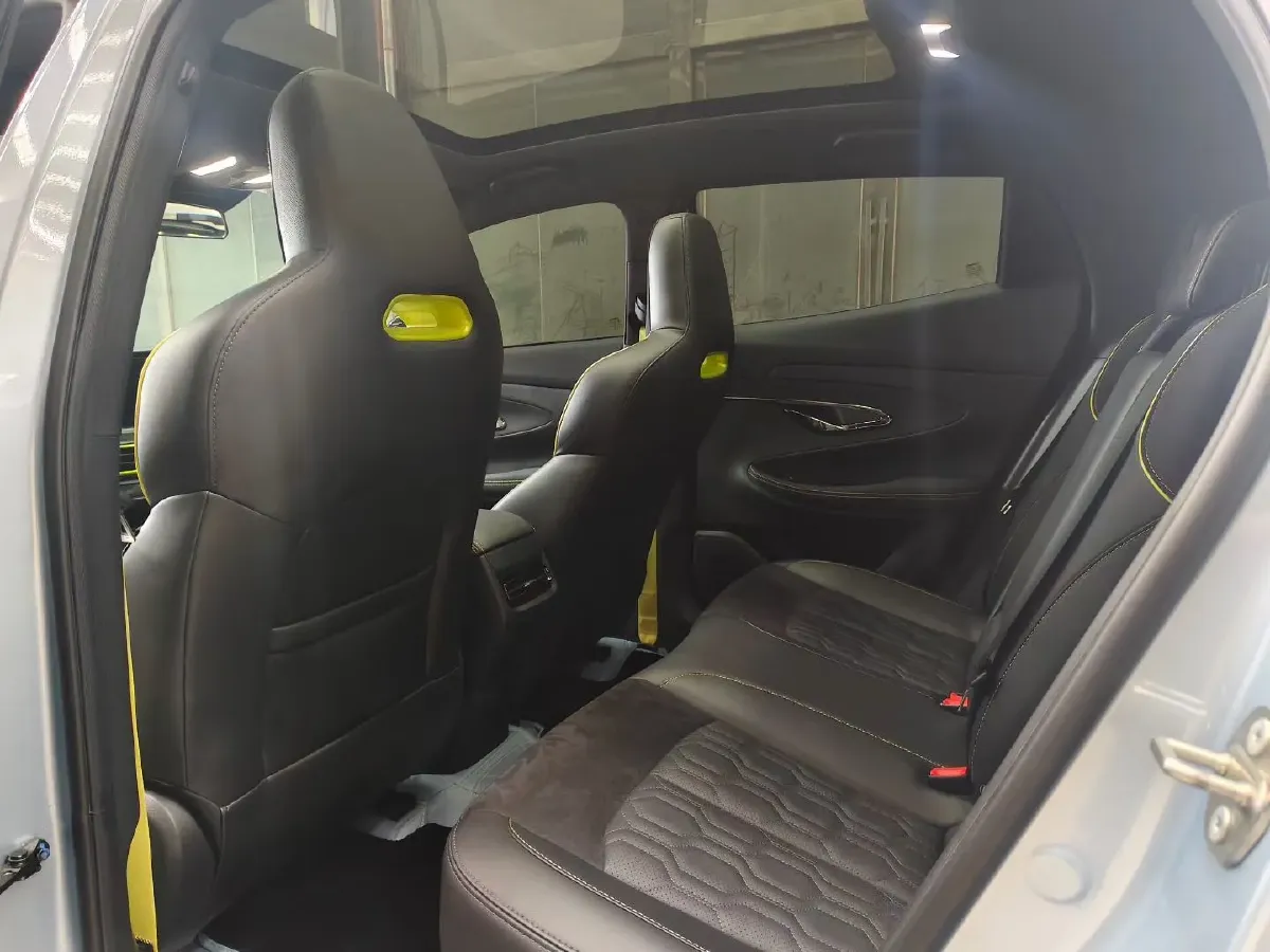 2022 ChangAn UNI-T 1.5T 188HP L4 7DCT,autocango,china used car exporter,china ev exporter,chinese used car exporter,chinese used ev exporter