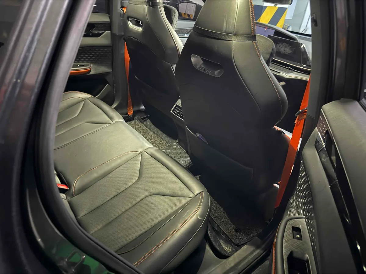 2023 ChangAn UNI-V 1.5T 188HP L4 7DCT,autocango,china used car exporter,china ev exporter,chinese used car exporter,chinese used ev exporter