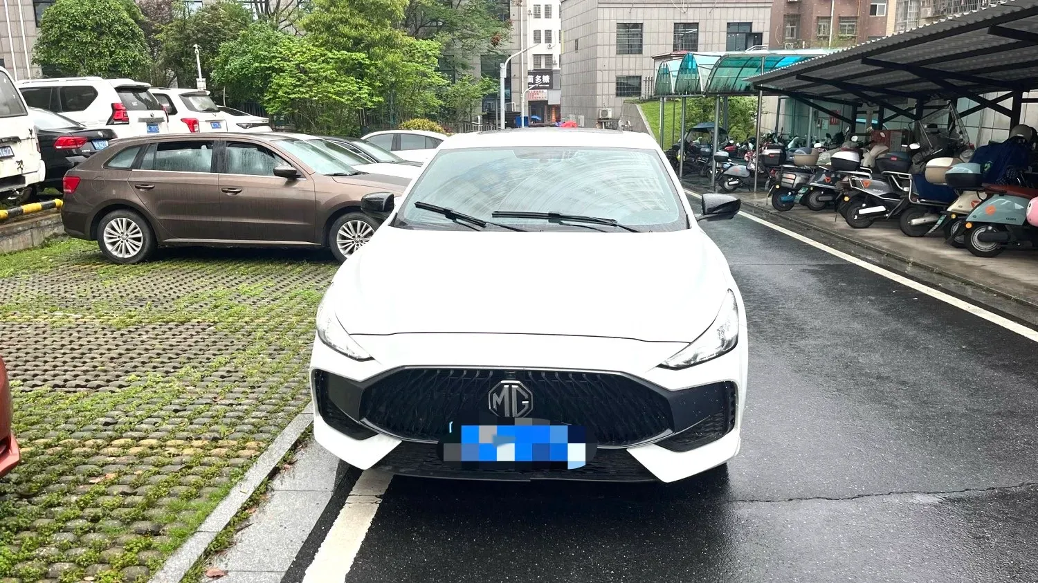 2022 MG 5 1.5T 173HP L4 7DCT,autocango,china used car exporter,china ev exporter,chinese used car exporter,chinese used ev exporter