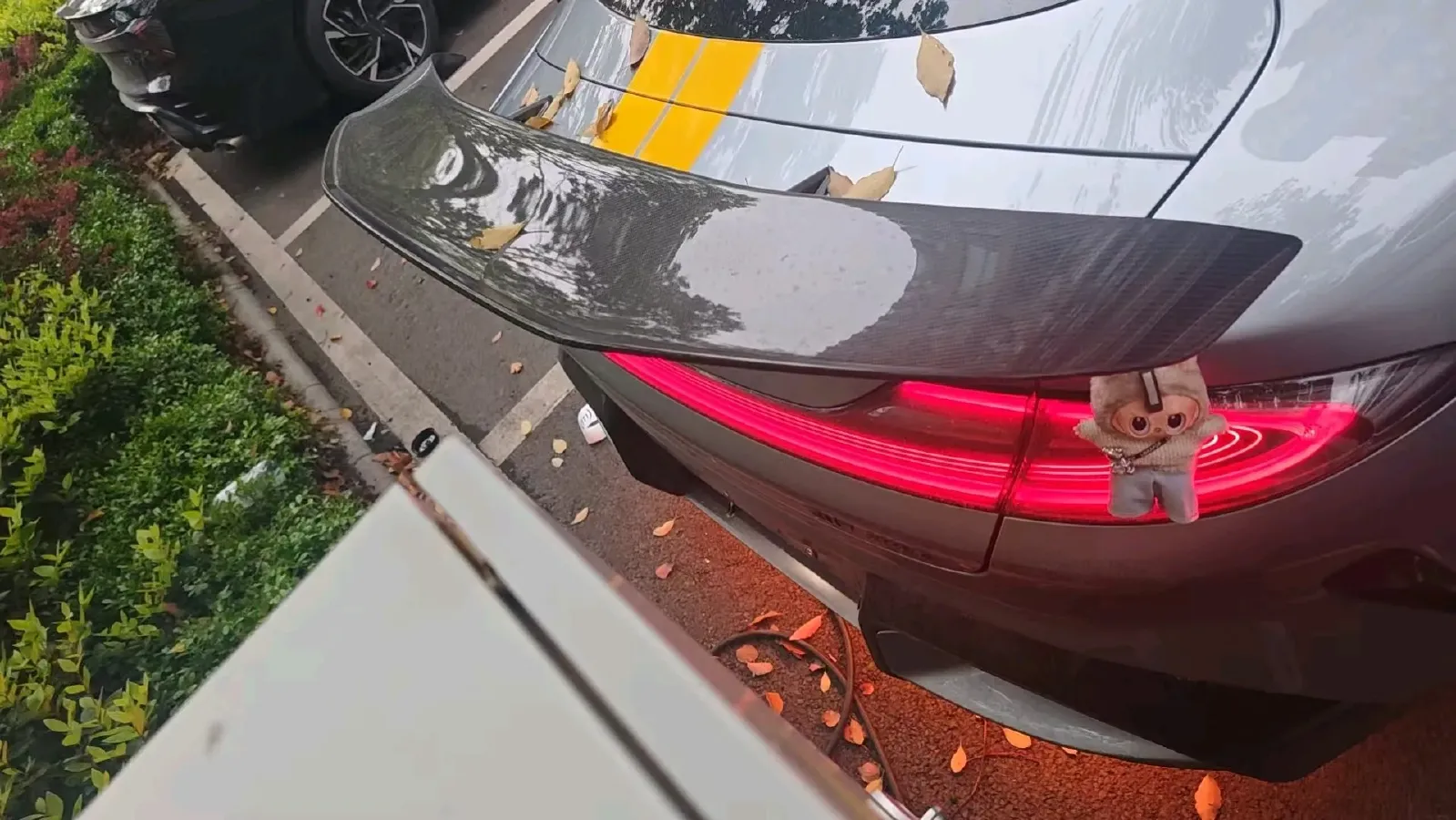 2025 MI SU7 Ultra BEV 93.7KWH,autocango,china used car exporter,china ev exporter,chinese used car exporter,chinese used ev exporter