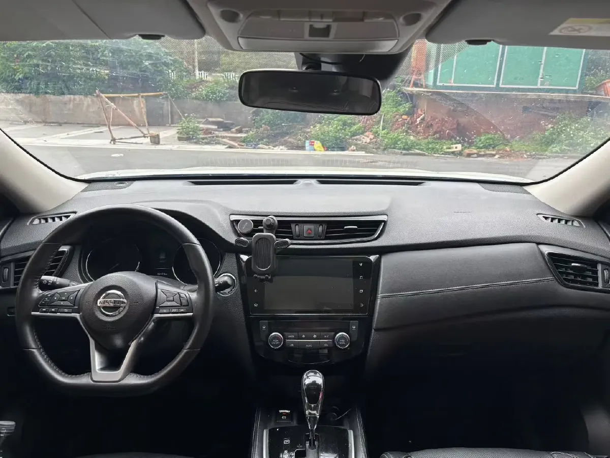 2019 Nissan X-Trail 2.0L 154HP L4 CVT,autocango,china used car exporter,china ev exporter,chinese used car exporter,chinese used ev exporter