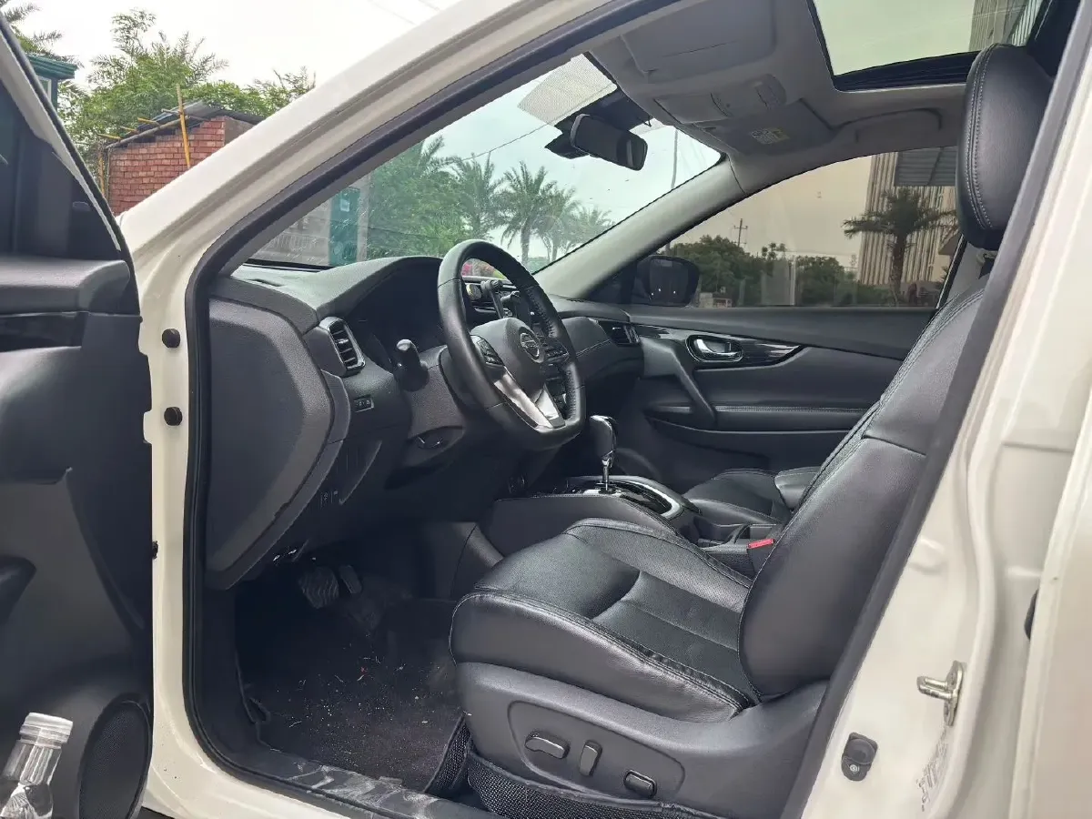 2019 Nissan X-Trail 2.0L 154HP L4 CVT,autocango,china used car exporter,china ev exporter,chinese used car exporter,chinese used ev exporter