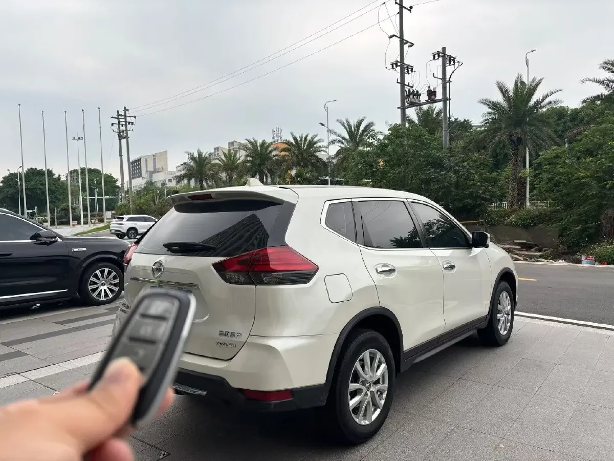 2019 Nissan X-Trail 2.0L 154HP L4 CVT,autocango,china used car exporter,china ev exporter,chinese used car exporter,chinese used ev exporter