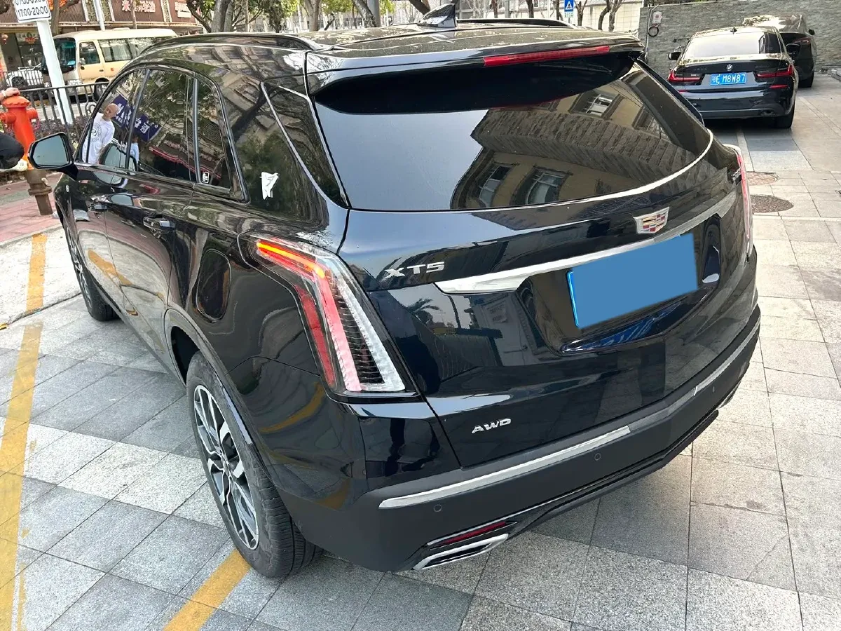 2022 Cadillac XT5 2.0T 237HP L4 9AT,autocango,china used car exporter,china ev exporter,chinese used car exporter,chinese used ev exporter