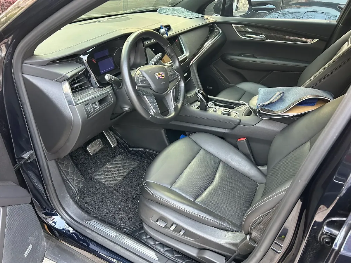 2022 Cadillac XT5 2.0T 237HP L4 9AT,autocango,china used car exporter,china ev exporter,chinese used car exporter,chinese used ev exporter