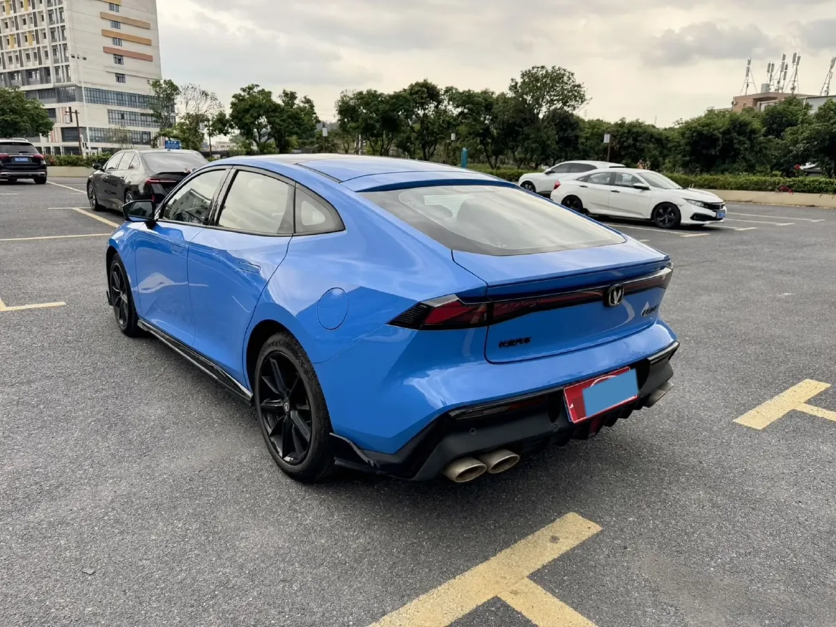 2023 ChangAn UNI-V 2.0T 233HP L4 8AT,autocango,china used car exporter,china ev exporter,chinese used car exporter,chinese used ev exporter