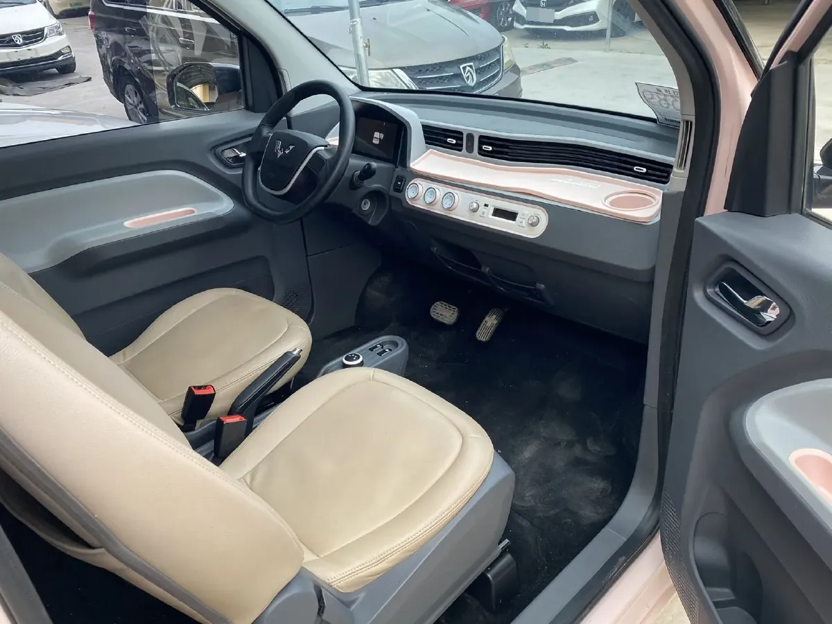 2021 WuLing HongGuang MINI EV BEV 13.9KWH,autocango,china used car exporter,china ev exporter,chinese used car exporter,chinese used ev exporter