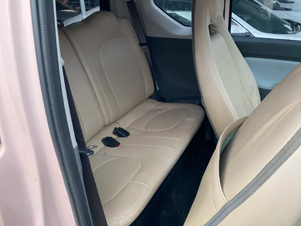 2021 WuLing HongGuang MINI EV BEV 13.9KWH,autocango,china used car exporter,china ev exporter,chinese used car exporter,chinese used ev exporter