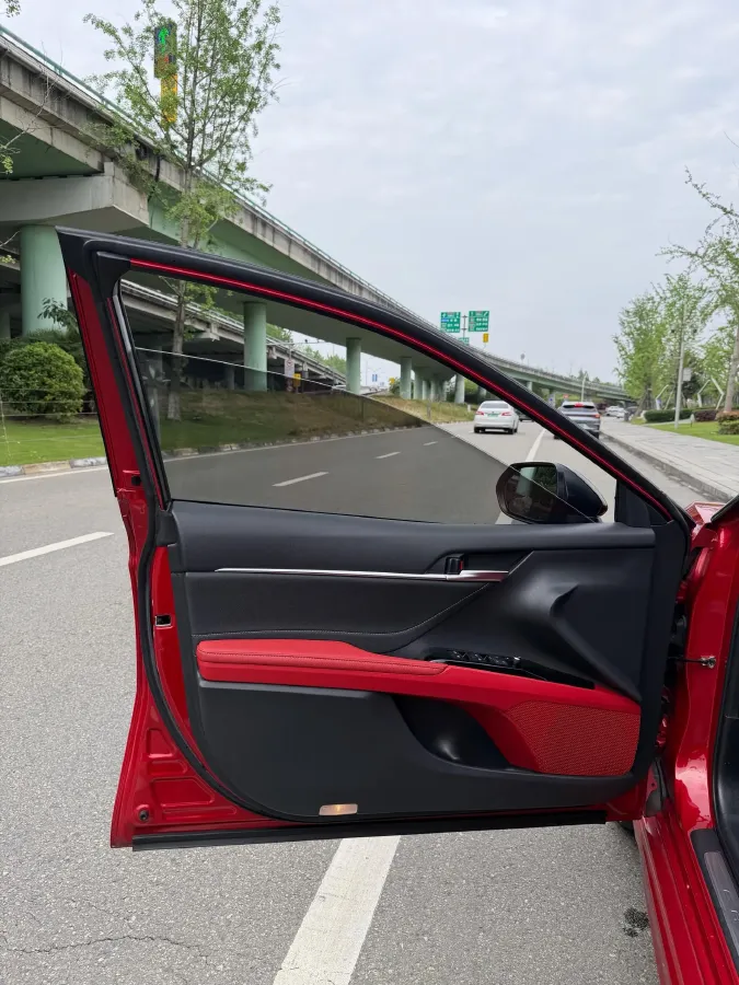 2019 Toyota Camry 2.0L 178HP L4 CVT,autocango,china used car exporter,china ev exporter,chinese used car exporter,chinese used ev exporter