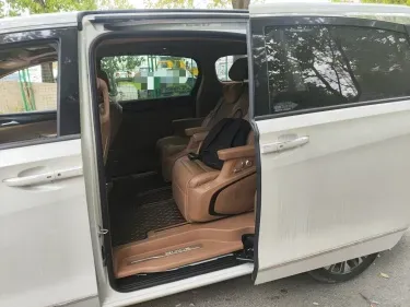 2021 Buick GL8 2.0T 237HP L4 9AT,autocango,china used car exporter,china ev exporter,chinese used car exporter,chinese used ev exporter