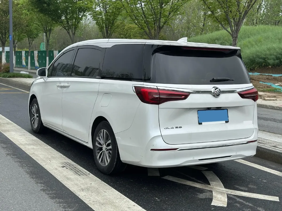 2023 Buick GL8 2.0T 237HP L4 9AT,autocango,china used car exporter,china ev exporter,chinese used car exporter,chinese used ev exporter