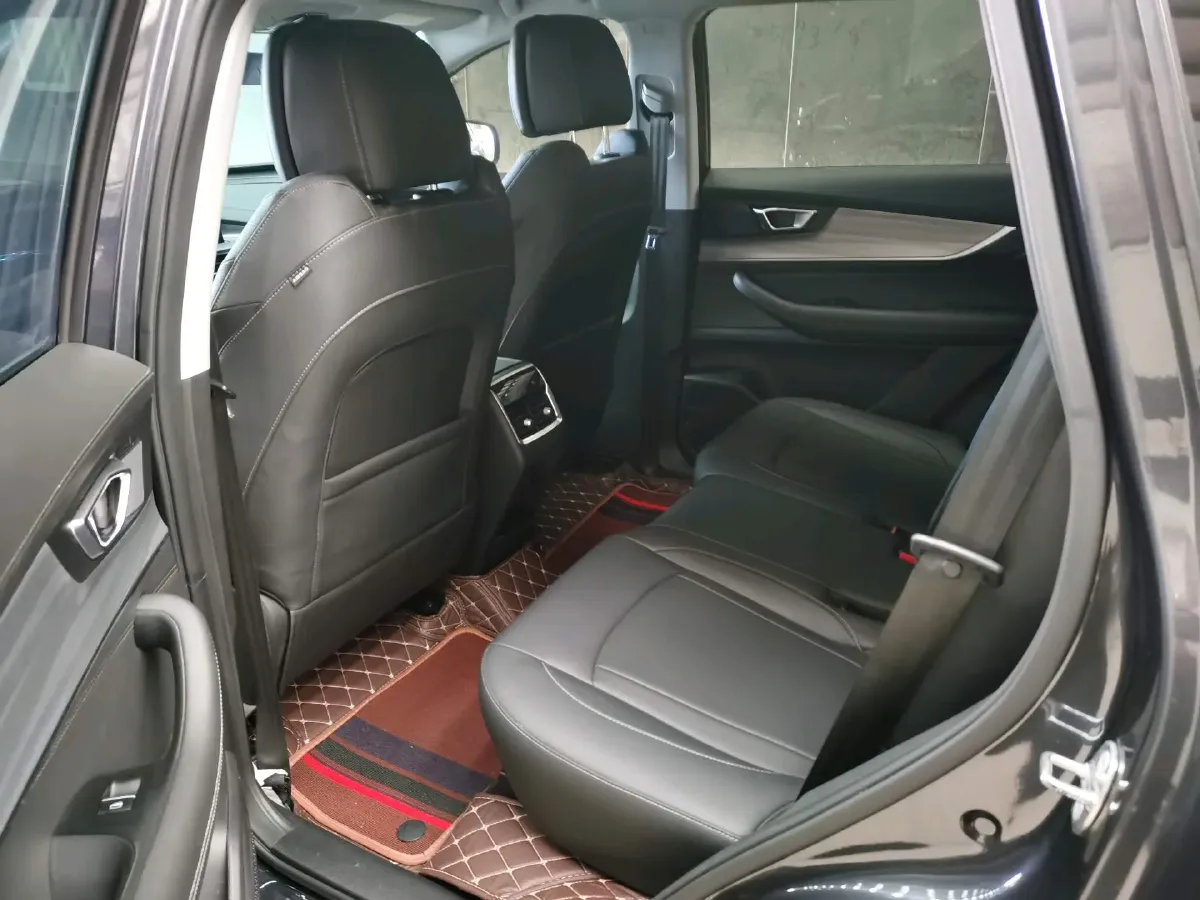 2021 Chery Tiggo 8 Plus 1.6T 197HP L4 7DCT,autocango,china used car exporter,china ev exporter,chinese used car exporter,chinese used ev exporter